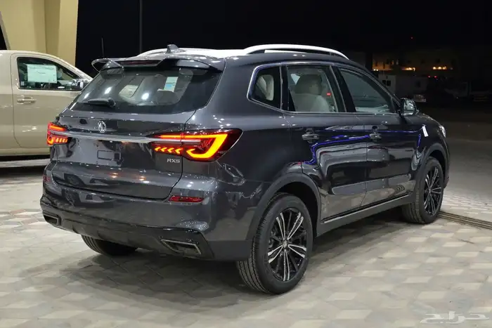 ام جي RX5 نص فل 2024 جديد اصفار بسعر مناسب 3