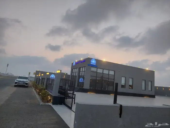 للبيع ارض مساحة 300م في جوهرة العروس 1د بسعر 360 0