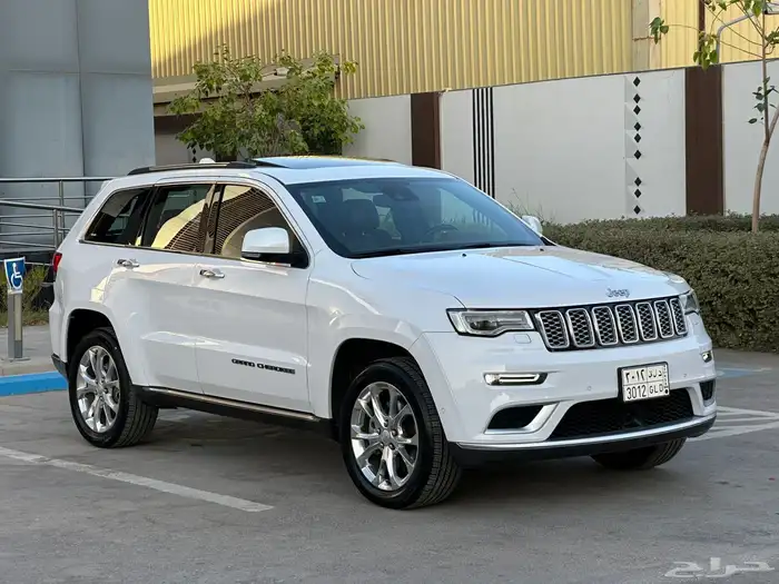 جيب شروكي 2020 فل كامل summit 1