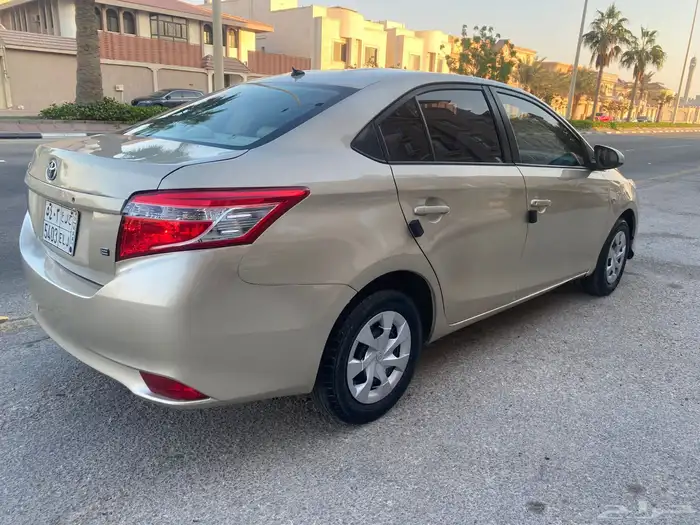 للبيع سياره تويوتا يارس 2016 13