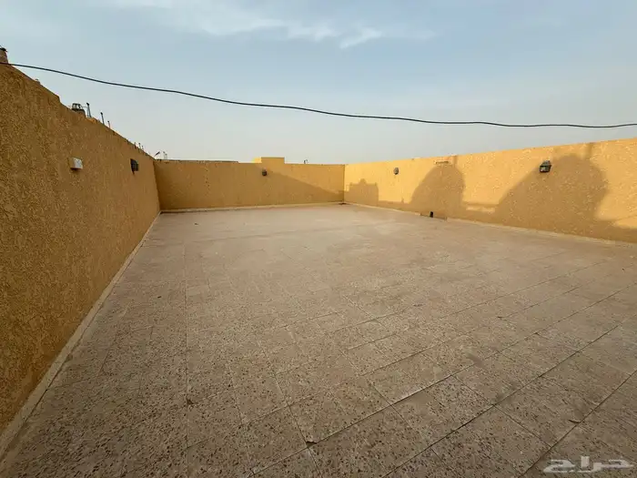 للبيع شقة دورين 21