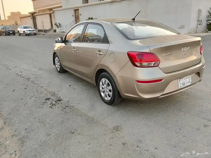 كيا بيجاس 4
