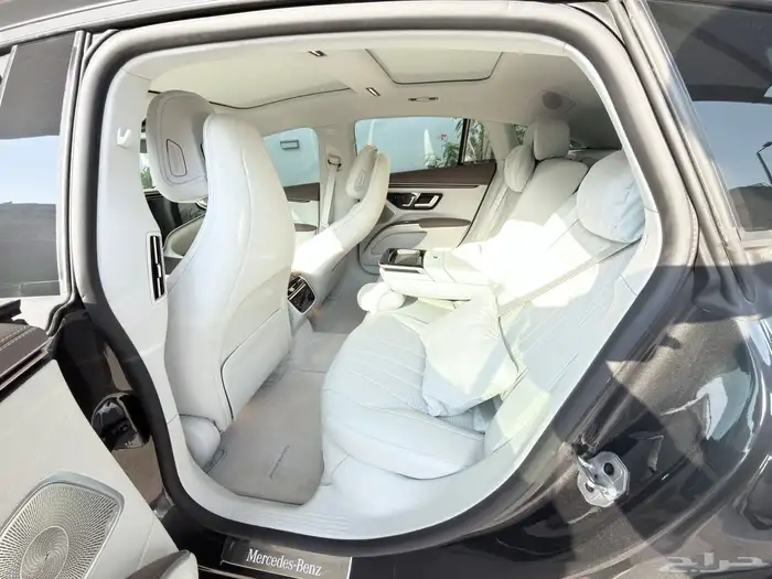 مرسيدس eqs 450 4