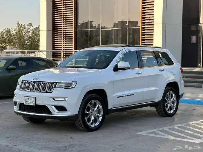 جيب شروكي 2020 فل كامل summit 0