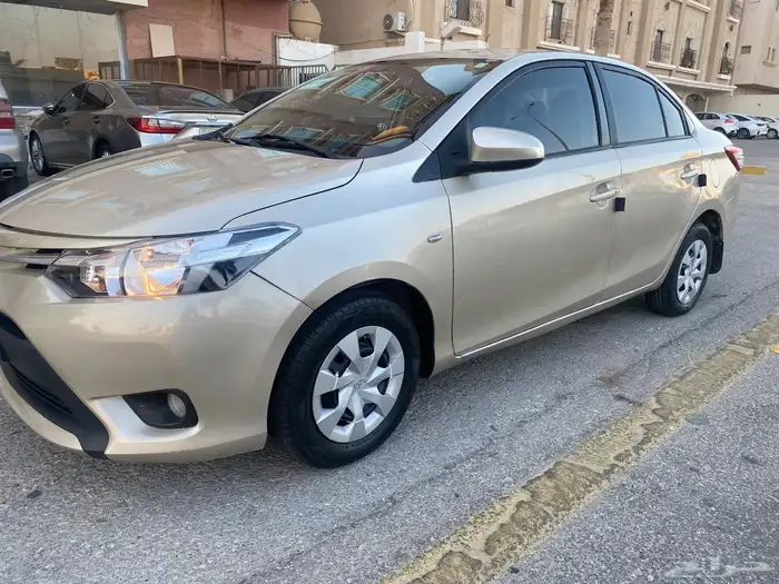 للبيع سياره تويوتا يارس 2016 1