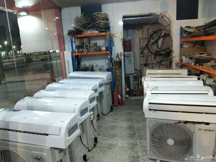 مكيفات استخدام بسيط شبه جديد مع التركيب وثلاجة عرض ومكيفات 0