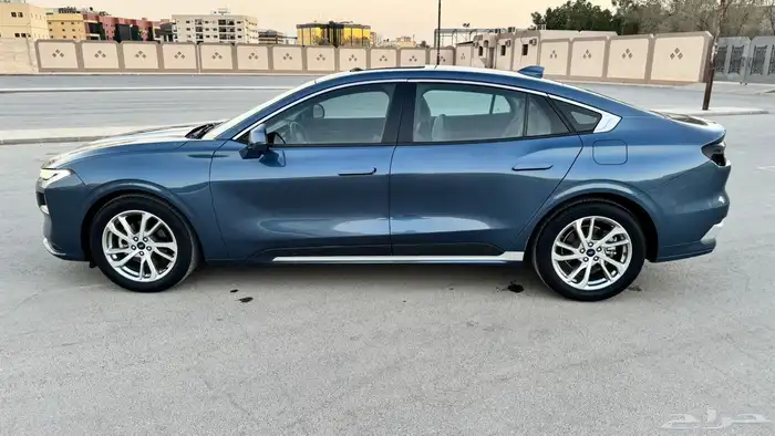 تورس 2023 ستاند ماشي 38 الف 4