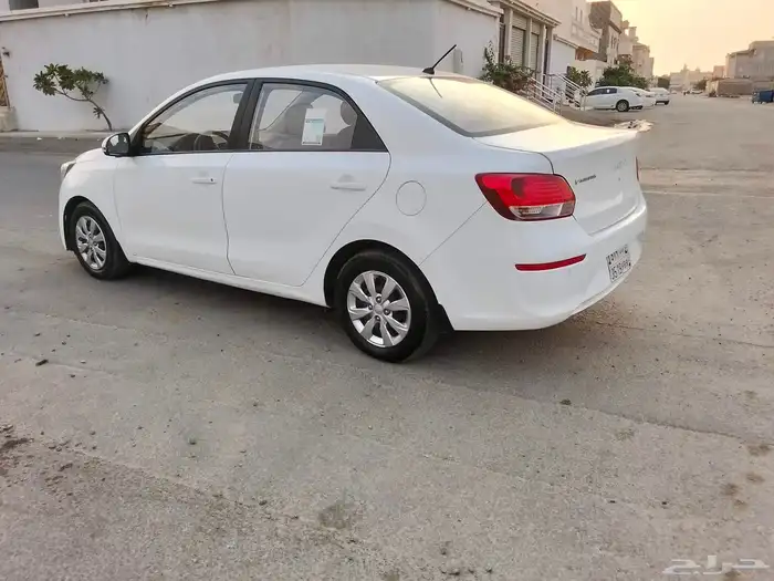 كيا بيجاس موديل 2022 17