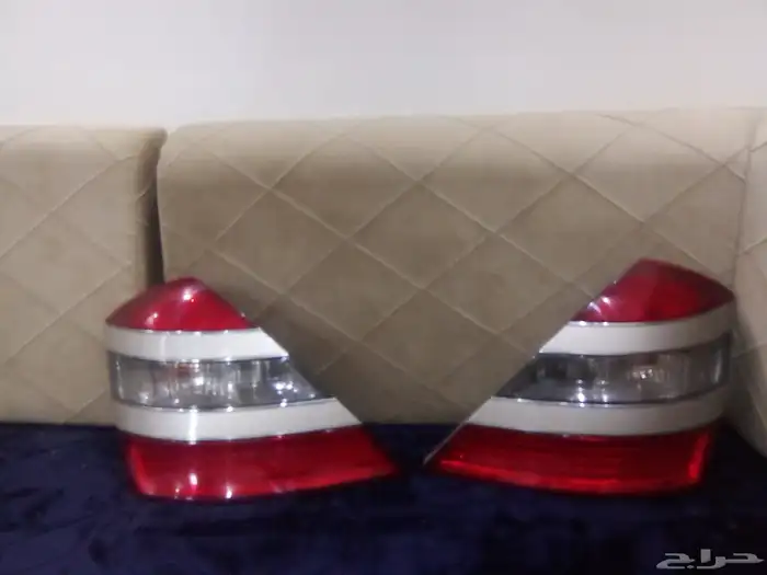 مرسيدس 500 موديل 2009 اسطبات خلفية نظيفة على الشرط 2