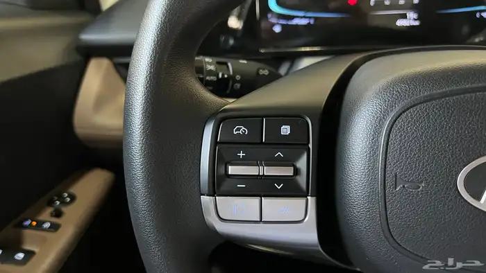 أكسنت 2025 سمارت 10