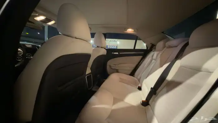 كرايزلر 2021 c300 فل كامل 9