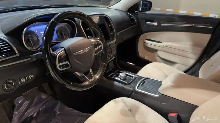 كرايزلر 2021 c300 فل كامل 8