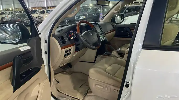 جيب لاندكروزر 2015 ستين عام 10