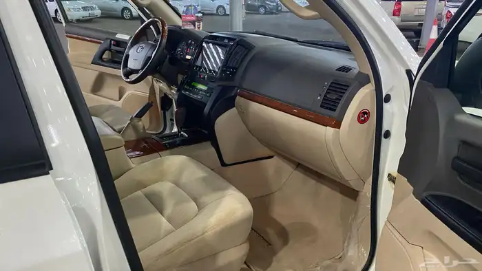 جيب لاندكروزر 2015 ستين عام 23