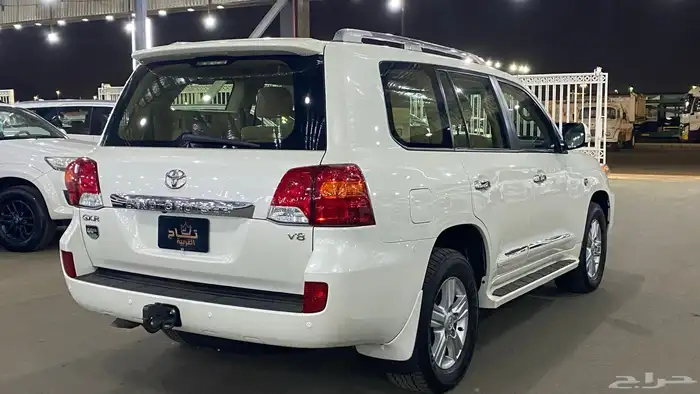 جيب لاندكروزر 2015 ستين عام 8