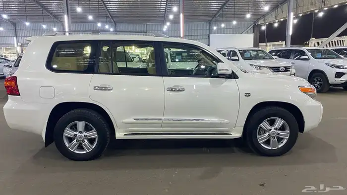 جيب لاندكروزر 2015 ستين عام 7