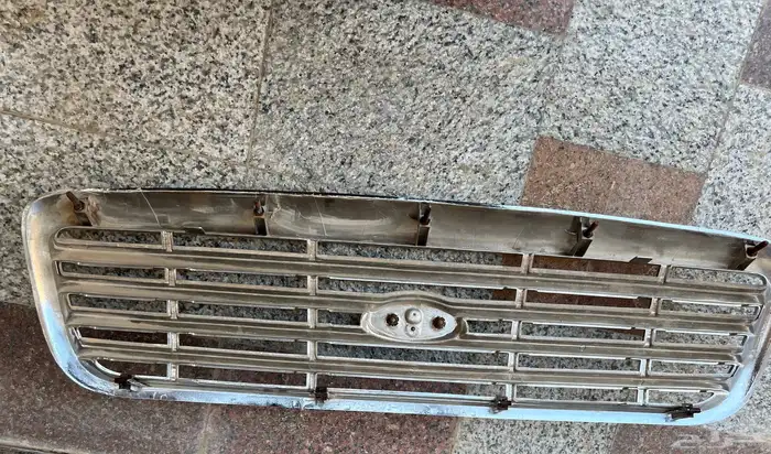 شبك فورد كراون فكتوريا 2