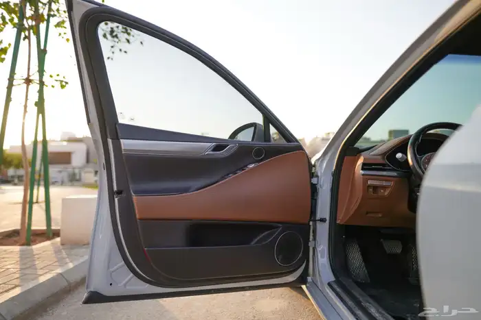 جينسس GV80 2022 2