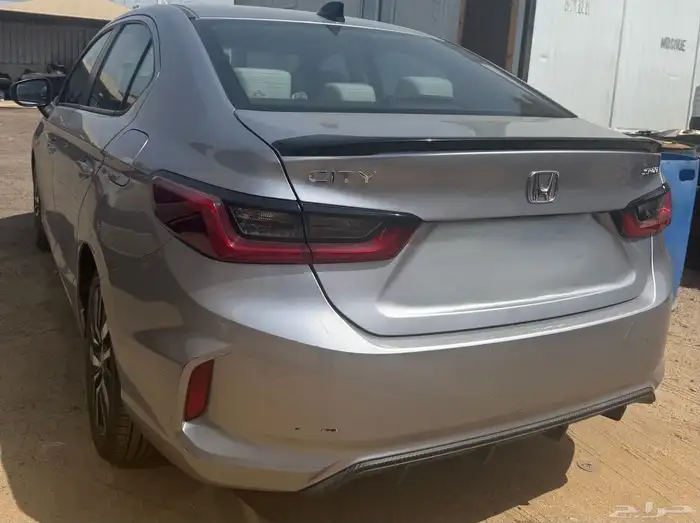 هوندا سيتي 2023 للبيع نظيفه تم تنزيل الحد 13