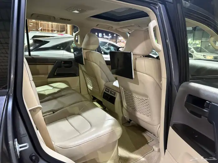 تويوتا لاندكروزر 2021 8