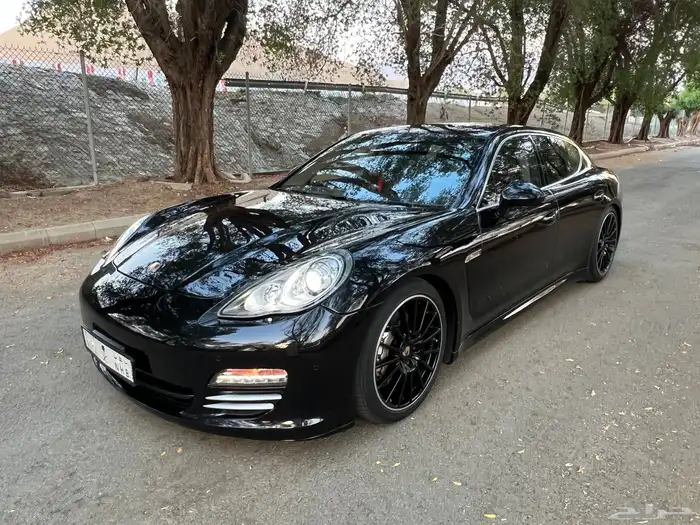 مخزن بورش باناميرا 4s 2012 عداد 54 الف كم فقط سماكو 2