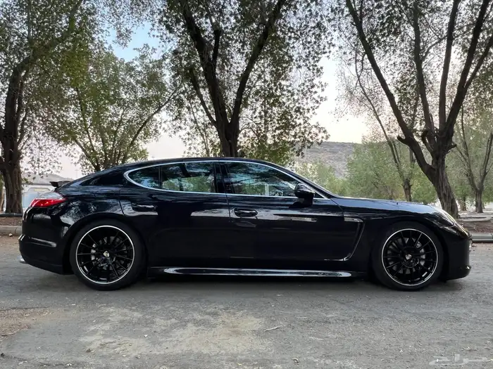 مخزن بورش باناميرا 4s 2012 عداد 54 الف كم فقط سماكو 9