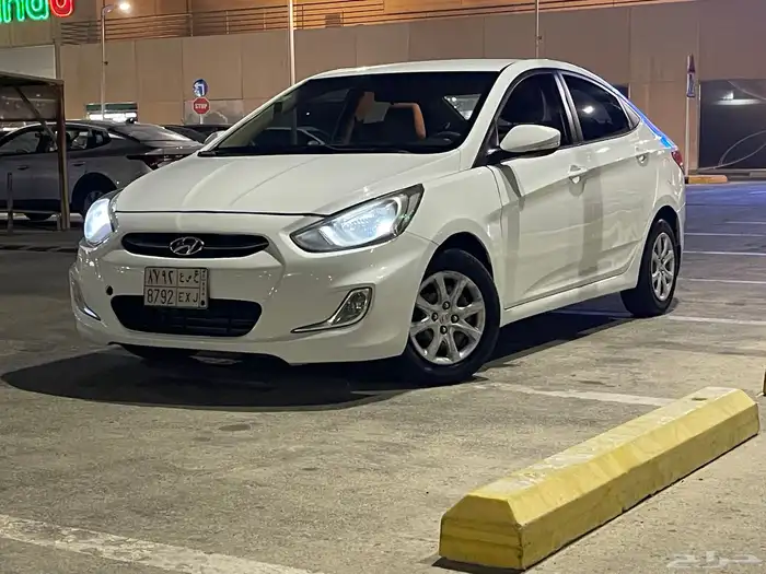 Hyundai أكسنت 2015 نضيفه وتنصفت للمستخدم 1