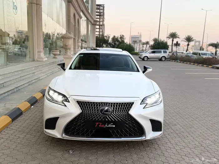 لكزس LS500h 2018 0