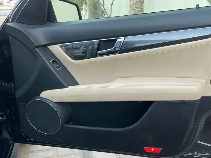 للبيع مرسيدس c63 2010 AMG 18