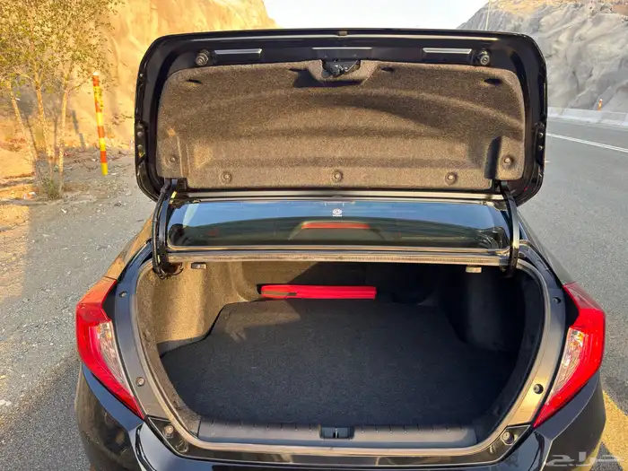 هوندا سيفيك ( طلبية خاصه ) 2021 عداد 17 الف كم فقط 38