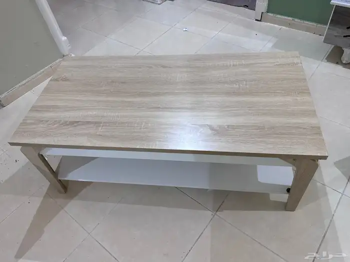 طاولة خشبيه 0