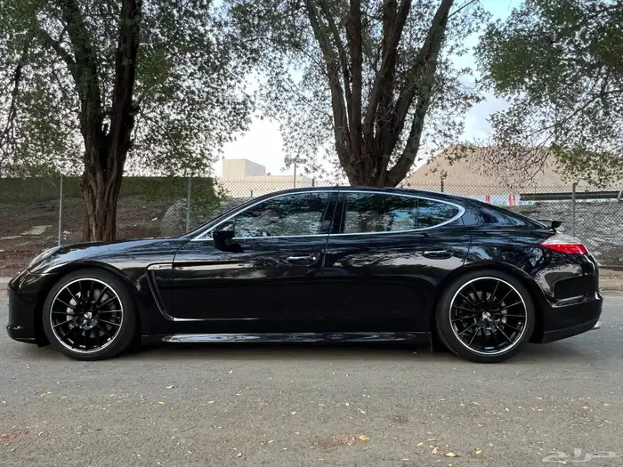 مخزن بورش باناميرا 4s 2012 عداد 54 الف كم فقط سماكو 8