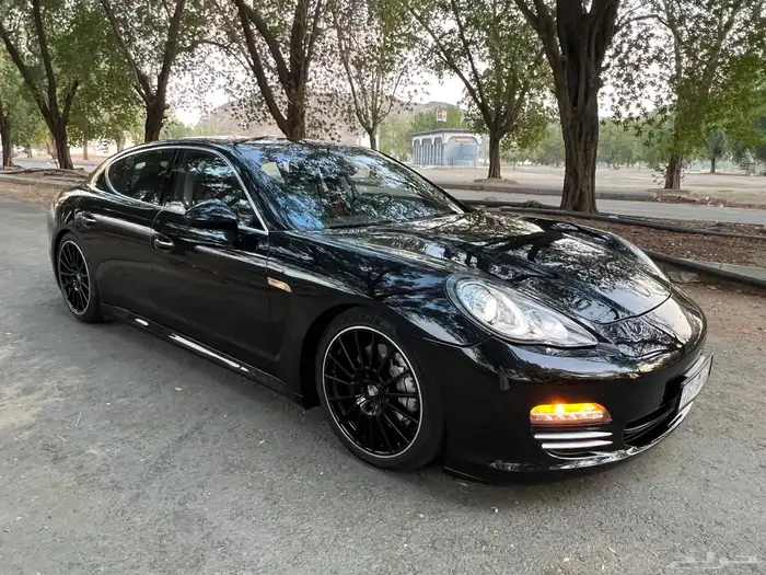 مخزن بورش باناميرا 4s 2012 عداد 54 الف كم فقط سماكو 3