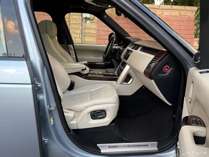 رنج روفر فوج مخزن بحالة الوكالة 49