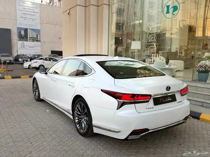 لكزس LS500h 2018 4