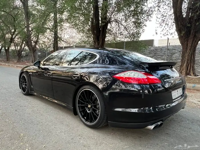 مخزن بورش باناميرا 4s 2012 عداد 54 الف كم فقط سماكو 90