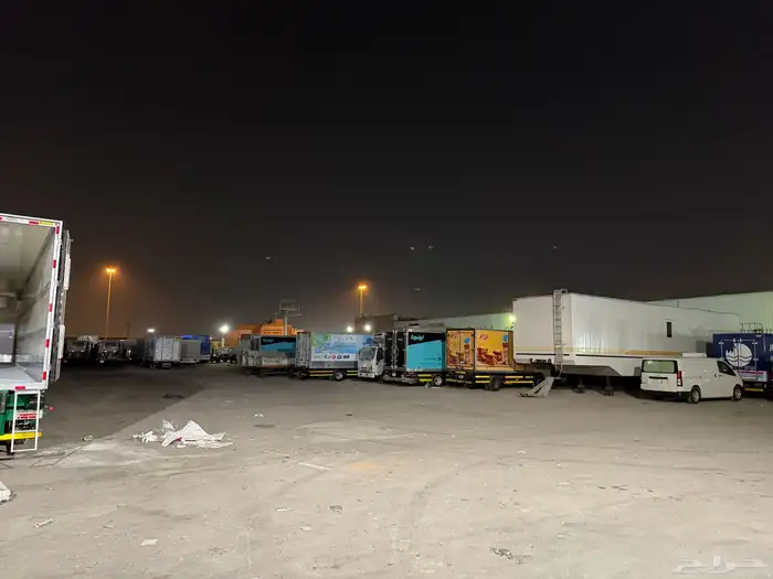 دعاية وإعلان طباعة استيكرات بنرات ستائر شاحنات 8