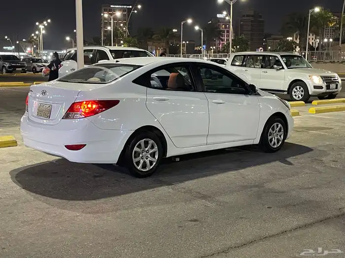 Hyundai أكسنت 2015 نضيفه وتنصفت للمستخدم 6