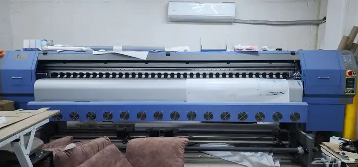 مكينة طابعه مقاس 3 متر و 20 سم للبيع 0