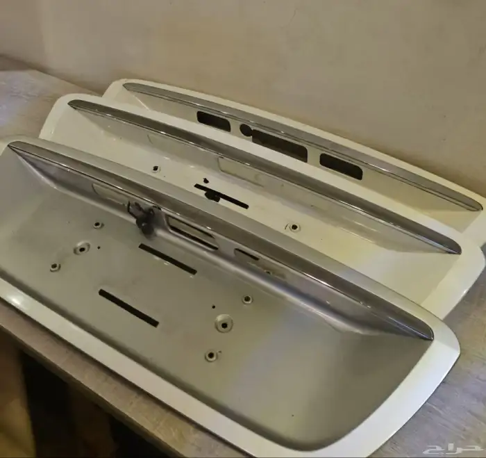 غطا لوحة خلفية مرسيدس فياقرا w220 1