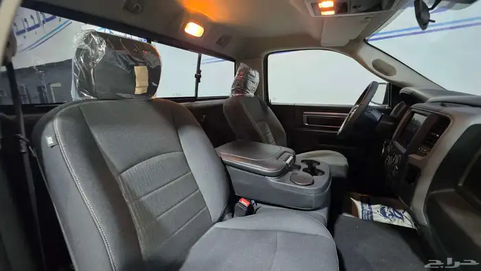 دوج رام 1500 كلاسيك هيمي 2022 13