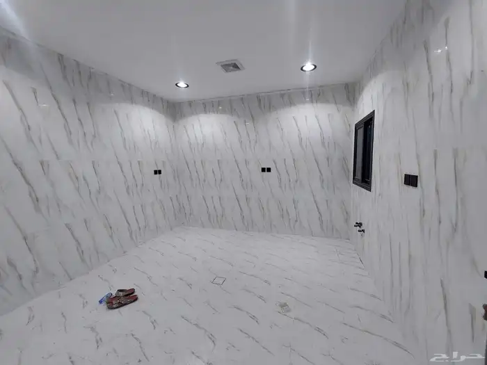 للبيع شقه تمليك أرضية مخطط 71 جديدة حواش وكراج مدخل خاص 6