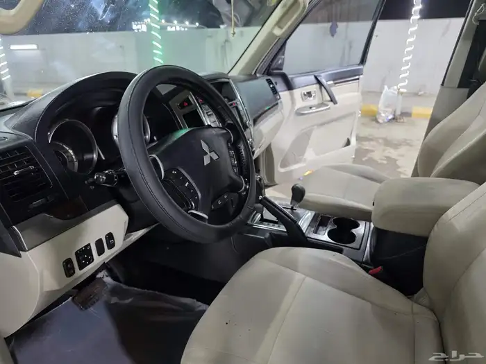 باجيرو 2015 نص فل دبل نضيف جدآ 13