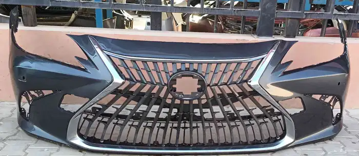 صدام امامي لكزس es250المديل 2024 2