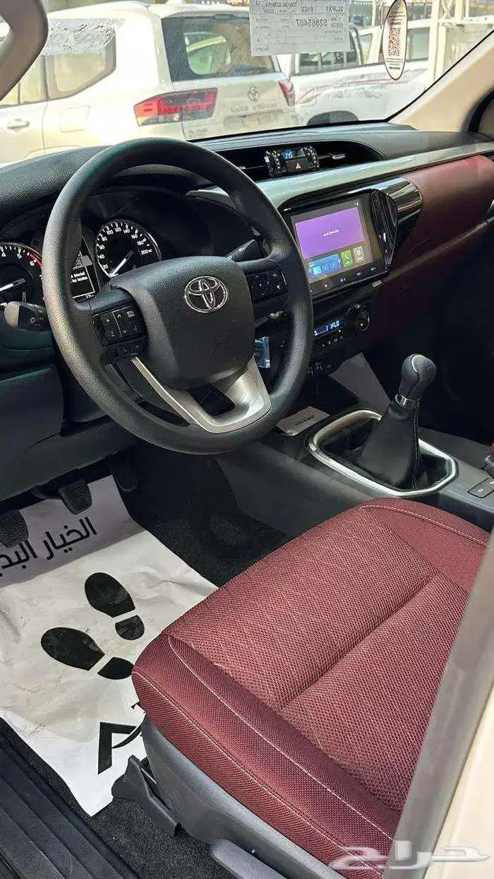 تويوتا هايلكس غمارتين S-GLX 4X4 بنزين جير عادي 2025 6