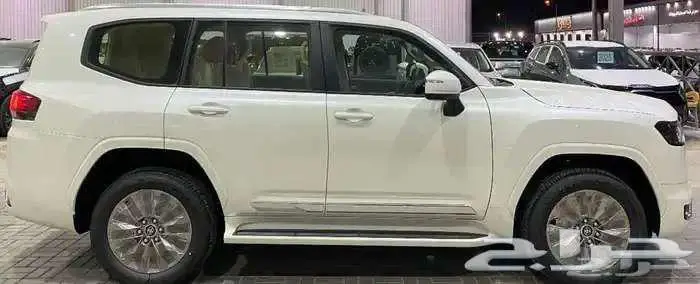 تويوتا جي اكس ار 4 2025 ابيض بنزين سعودي 2