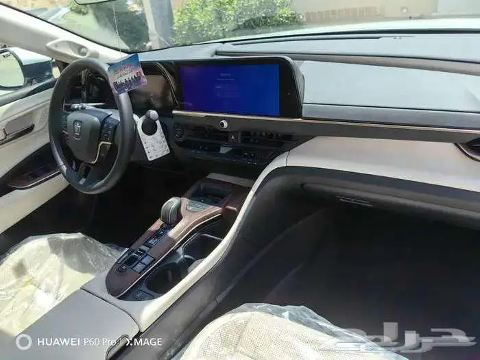 كروان بريميوم موديل 2025 هيبرد حبه فقط لون ابيض لؤلؤي 7