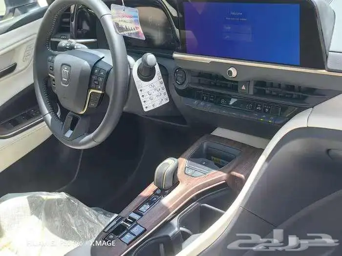 كروان بريميوم موديل 2025 هيبرد حبه فقط لون ابيض لؤلؤي 9