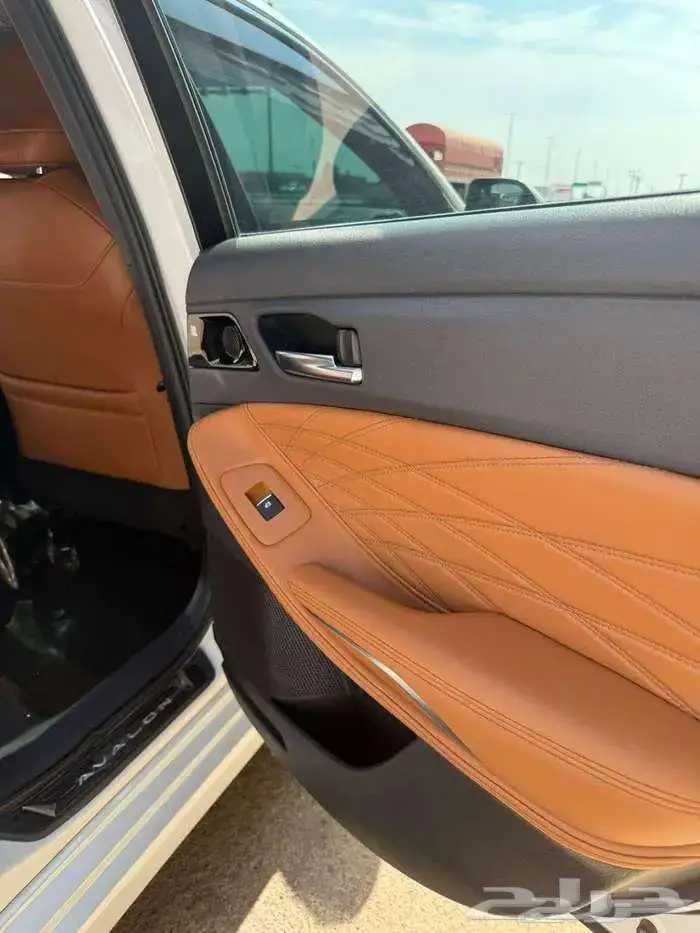 تويوتا افالون بريميوم سعوي 2022 (بحالة الوكاله) 10