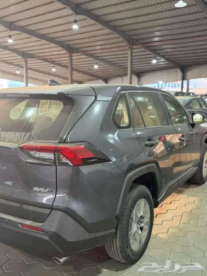 تويوتا راف فور ال اي ستاندر بدون دبل 2025 رمادي وفضي 10